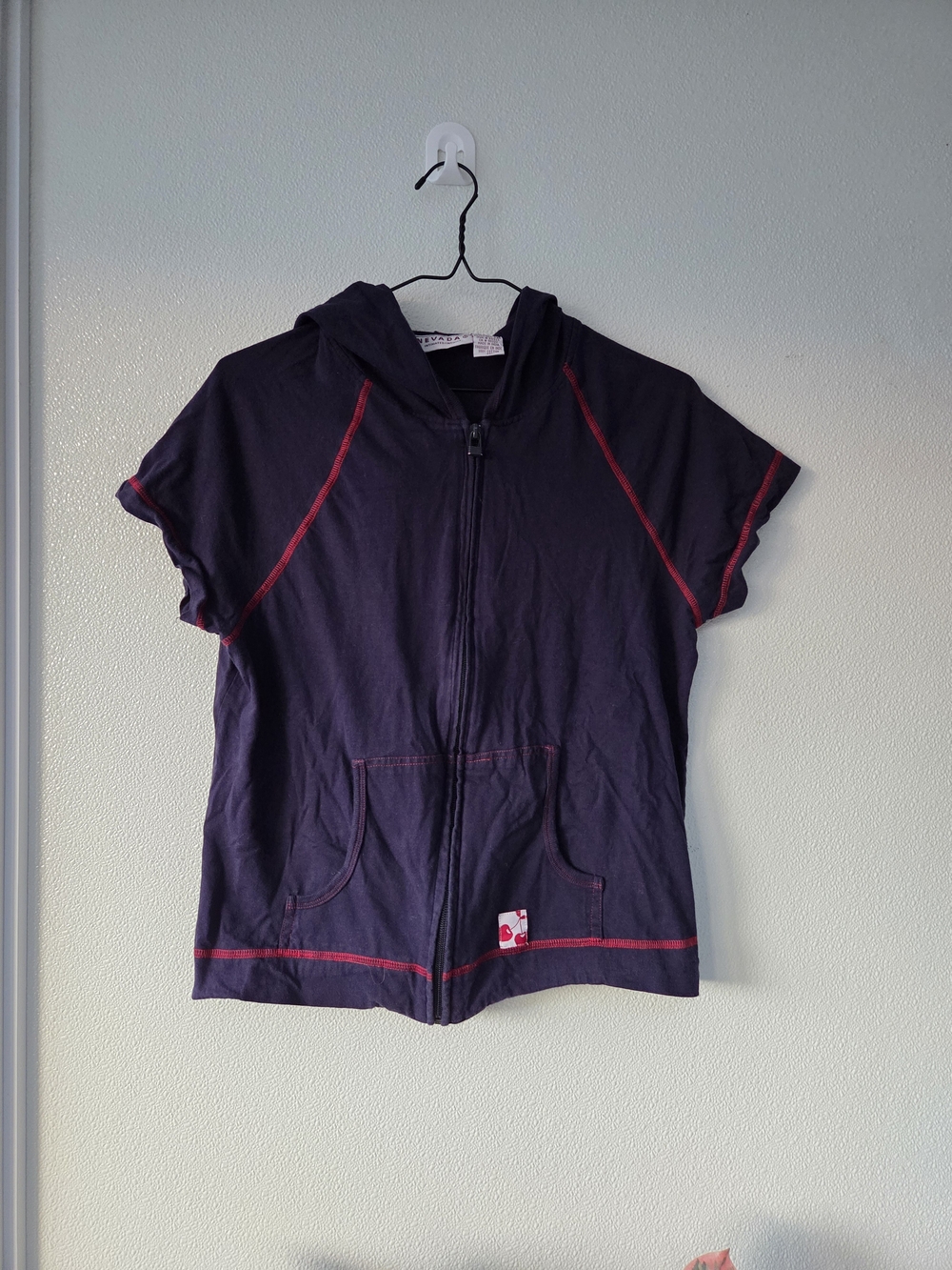 Short-Sleeve Hooded Zip Jacket in Navy with Red Trim